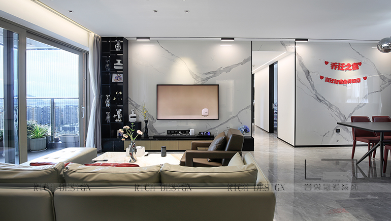 前城濱?；▓@現(xiàn)代輕奢190平完工實景圖